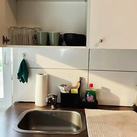 Apartment 3 Bedroom Near Duesseldorf Messe & Airport 6 Single Beds Wifi *