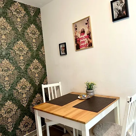 Apartment 3 Bedroom Near Duesseldorf Messe & Airport 6 Single Beds Wifi Duisburg
